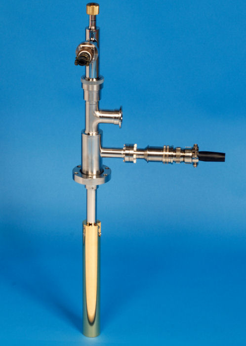 ST-400_UltraHighVacuum_SuperTran_continuous_flow_cryostat_SampleInVacuum ST-400 Ultra High Vacuum SuperTran Cryostat